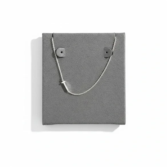 Kendra Scott Gold Pendant Necklace - Picture 5 of 8